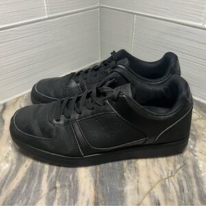 Men's Tredsafe Black Work Restaurant Shoes 9 1/2 Black Oil And Slip Resistant